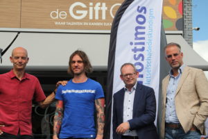 Ed Bijman, Ferry Zandvliet, Gert-Jan Mijnen en Sander Brand bij de Gift City in Zwolle